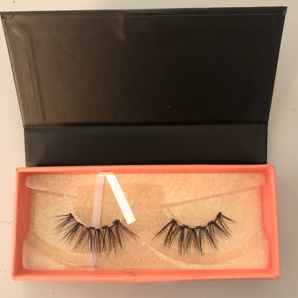SASSY LASH